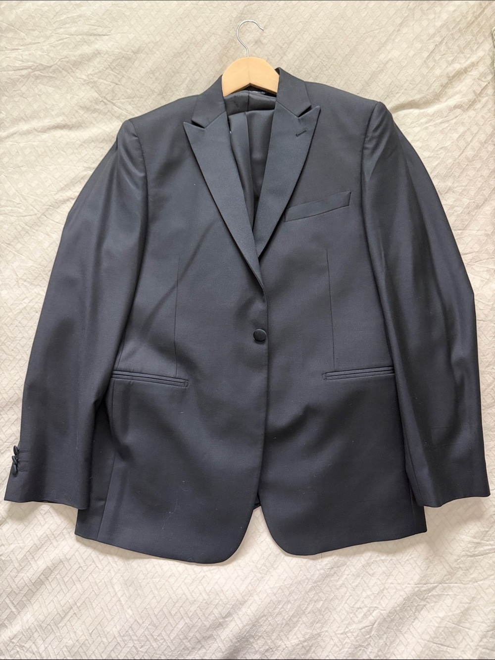 Saks Fifth Avenue Black Formal Tuxedo - Ermenegildo Zegna Cloth - 40R (34W)